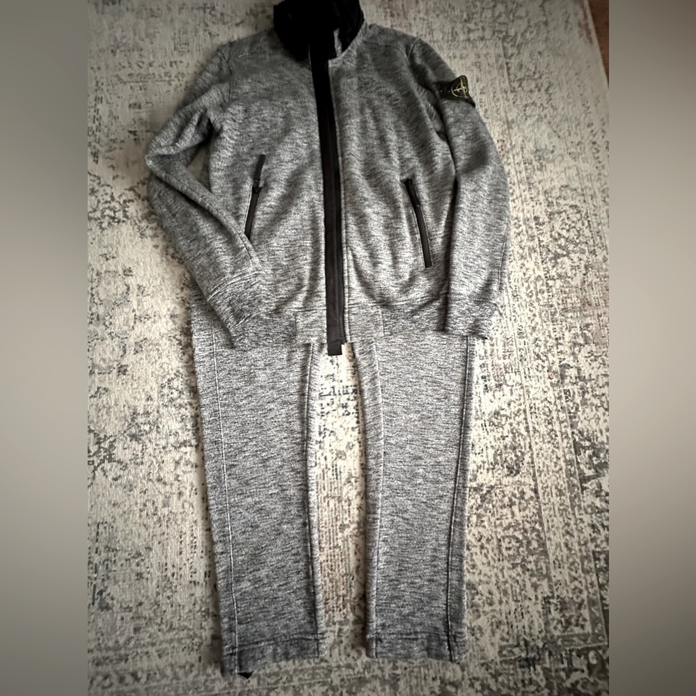 Stone Island Logo patch man’s tracking suit size small